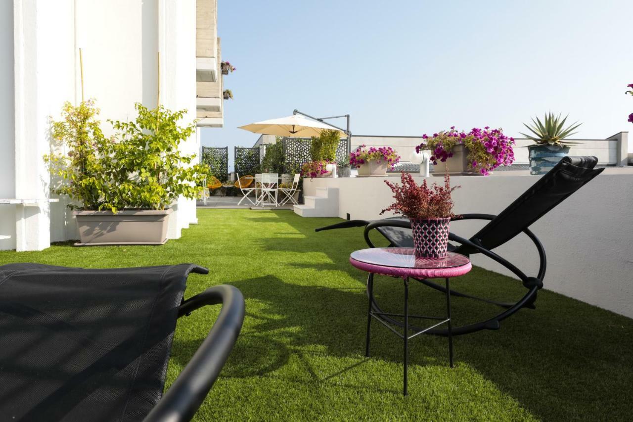 Sunseeker - 80 Mq Di Terrazzo Da Sogno Desenzano del Garda Kültér fotó